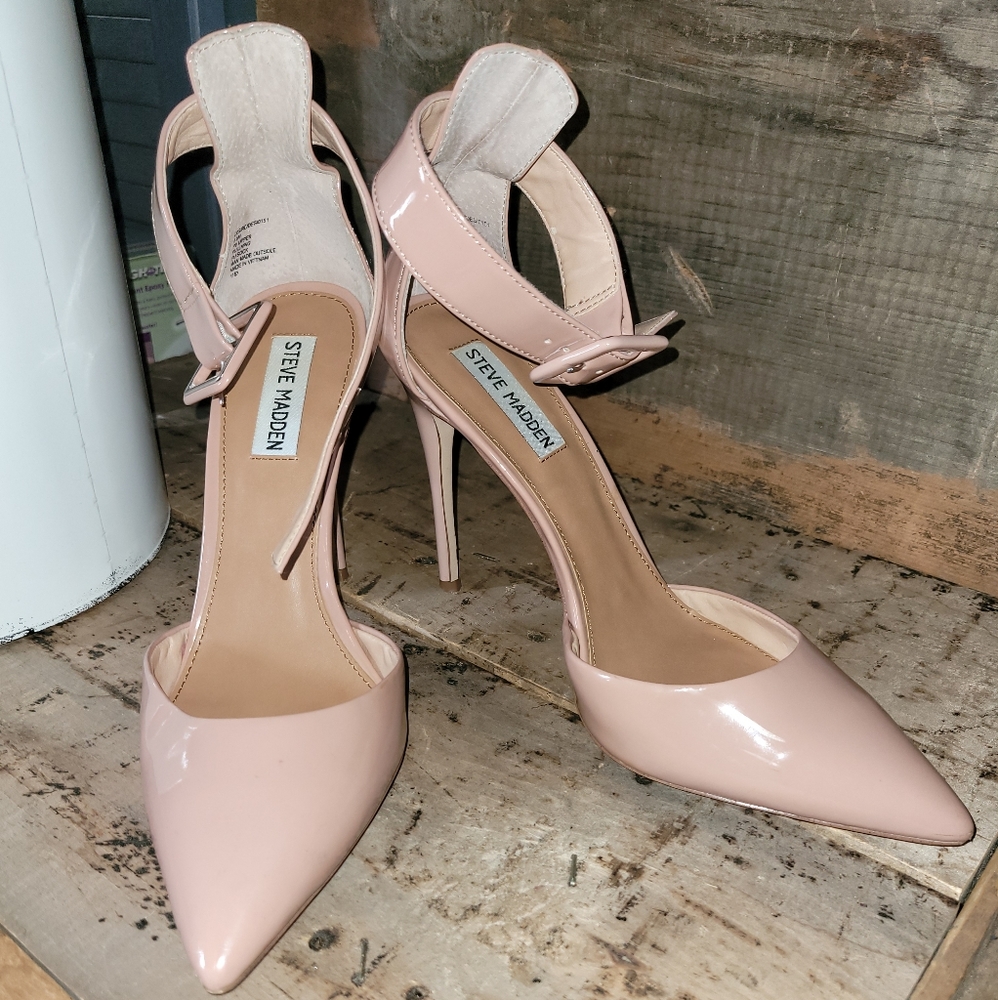Steve Madden Nude 4" heels